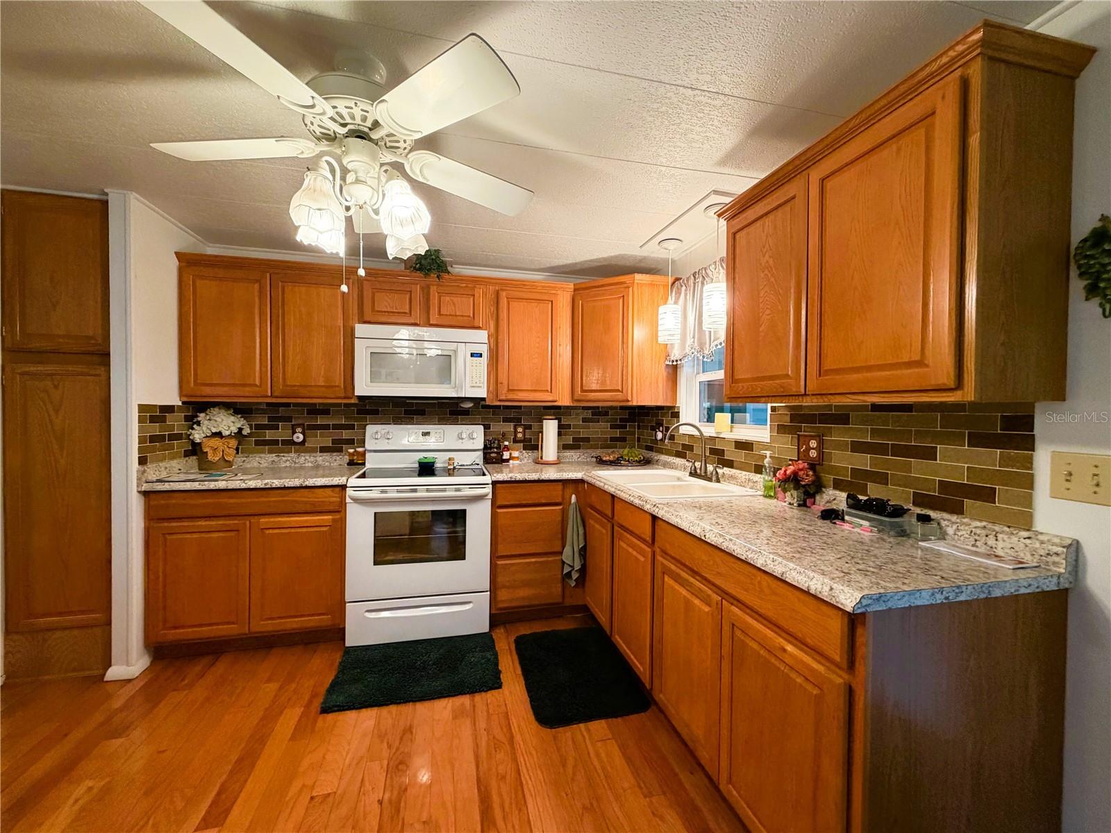 121 AZALEA TRL, LEESBURG, FL — photo 17