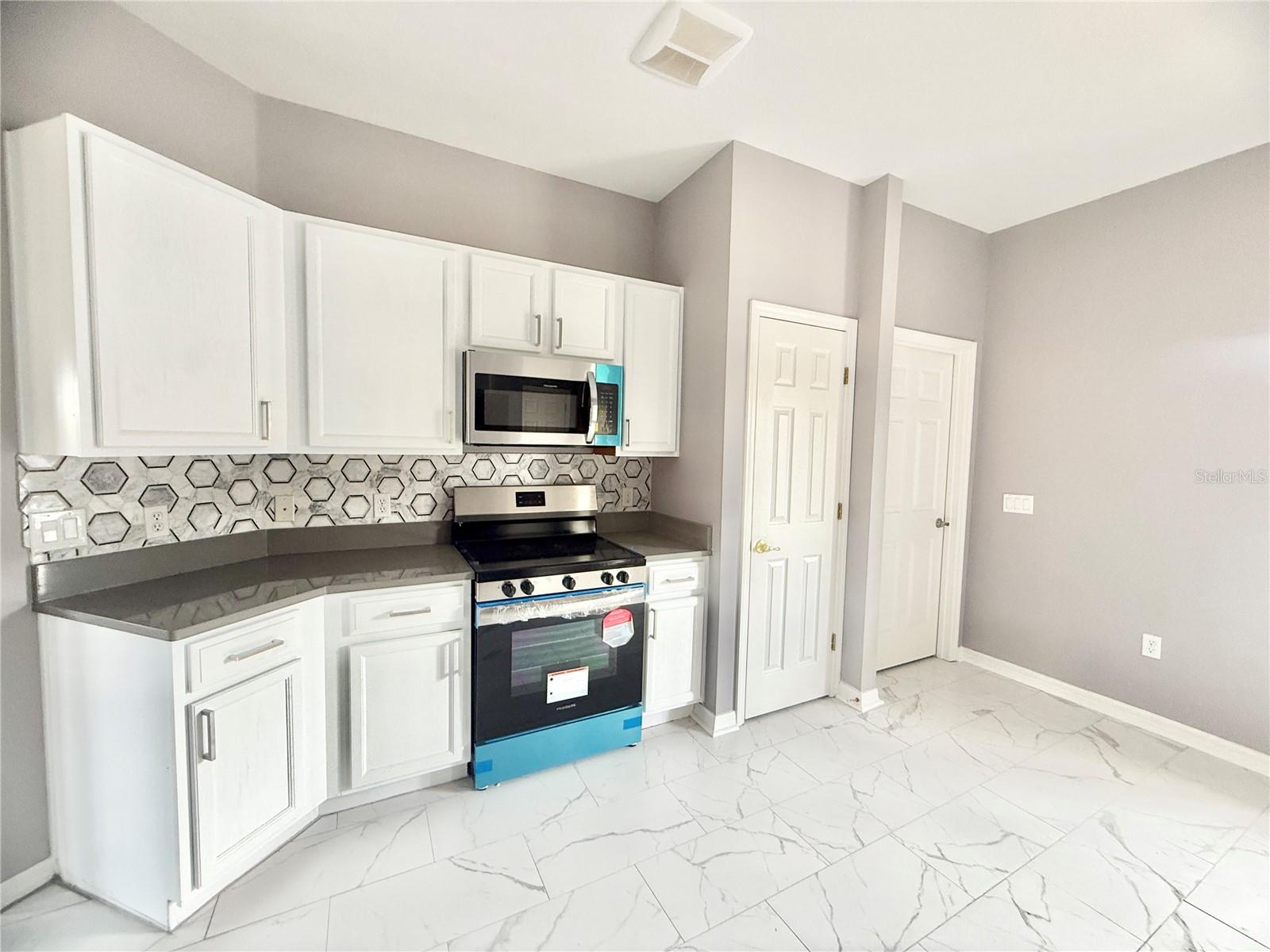 130 PRIMA DR, KISSIMMEE, FL — photo 9