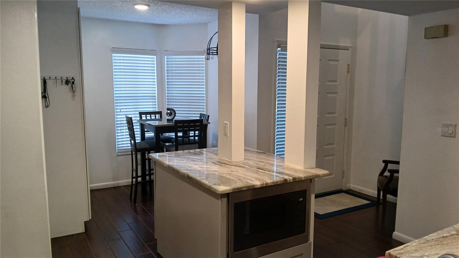 1963 GEORGIA CIR N, CLEARWATER, FL — photo 7