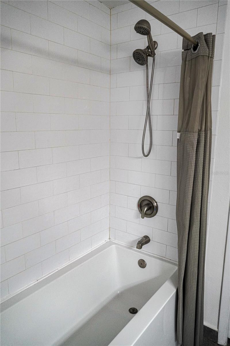 1963 GEORGIA CIR N, CLEARWATER, FL — photo 14