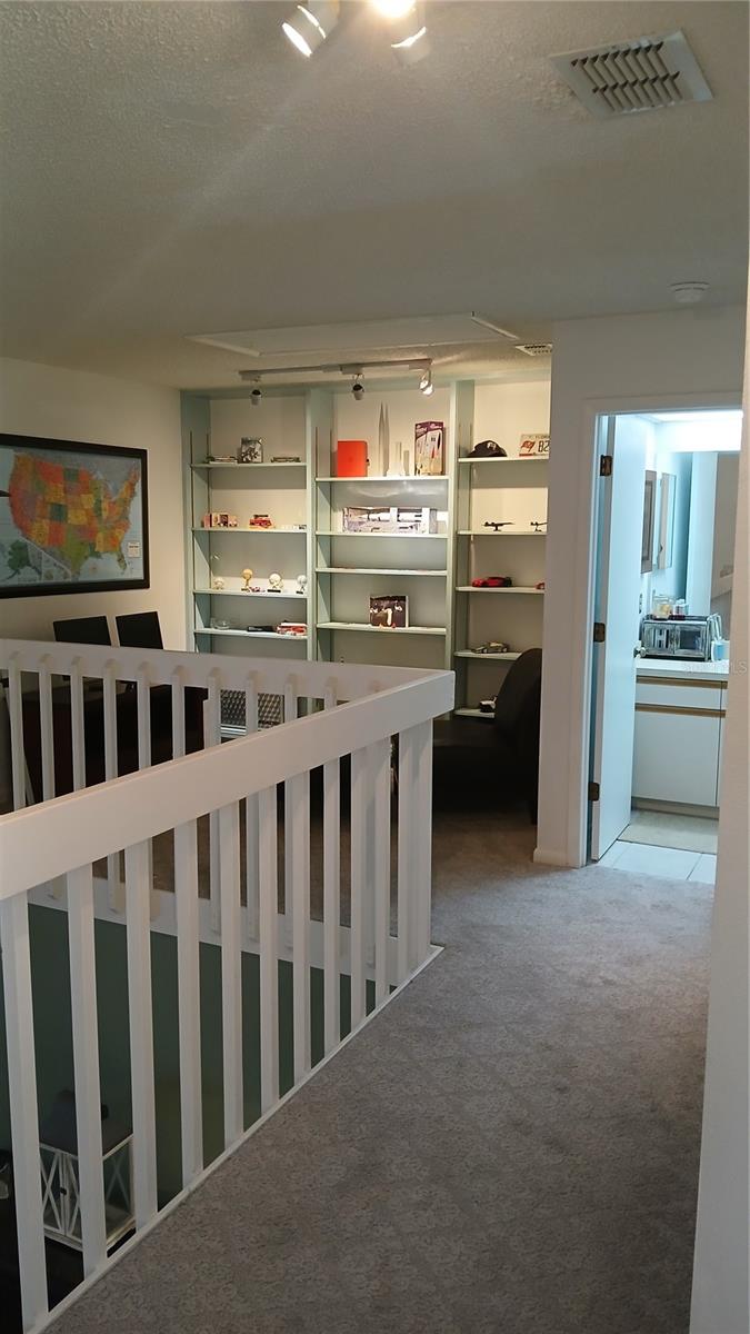 1963 GEORGIA CIR N, CLEARWATER, FL — photo 17