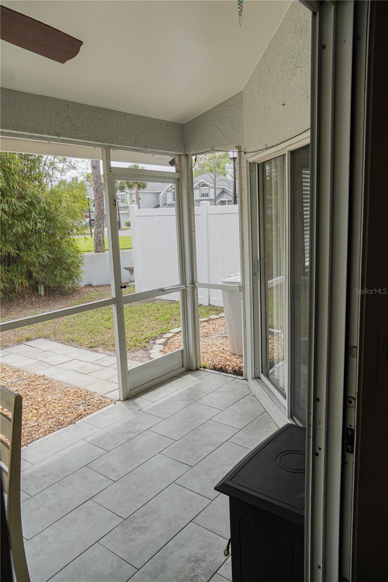 1963 GEORGIA CIR N, CLEARWATER, FL — photo 26