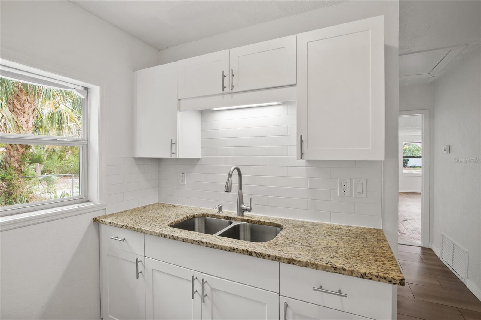 1618 43RD ST S, ST PETERSBURG, FL — photo 3