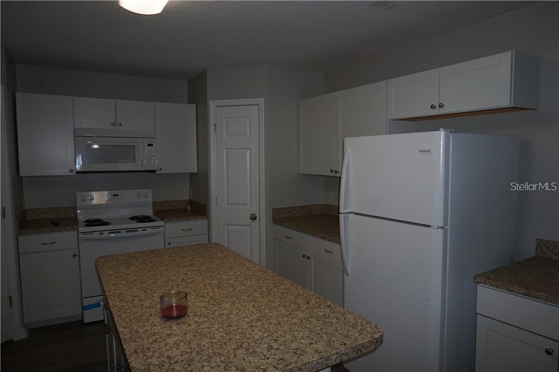 1024 OSPREY COVE CIR, GROVELAND, FL — photo 9