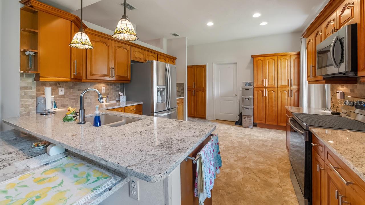 2246 BELSFIELD CIR, CLERMONT, FL — photo 23