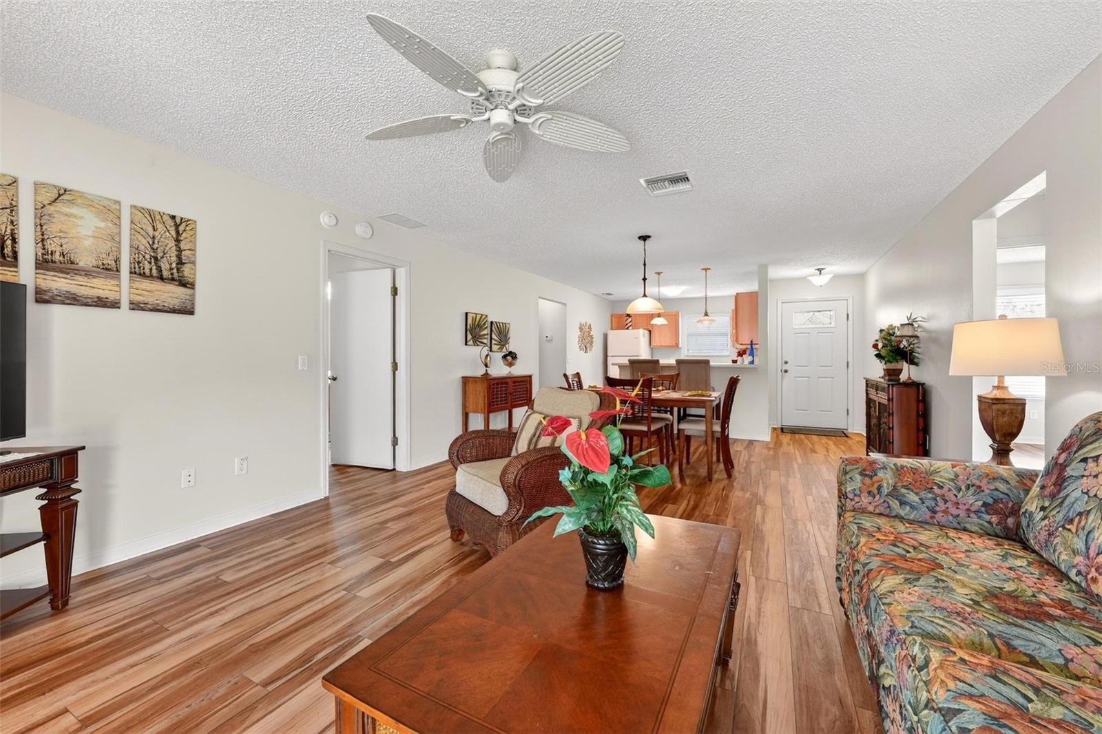 1088 GENNESSE LN, THE VILLAGES, FL — photo 4