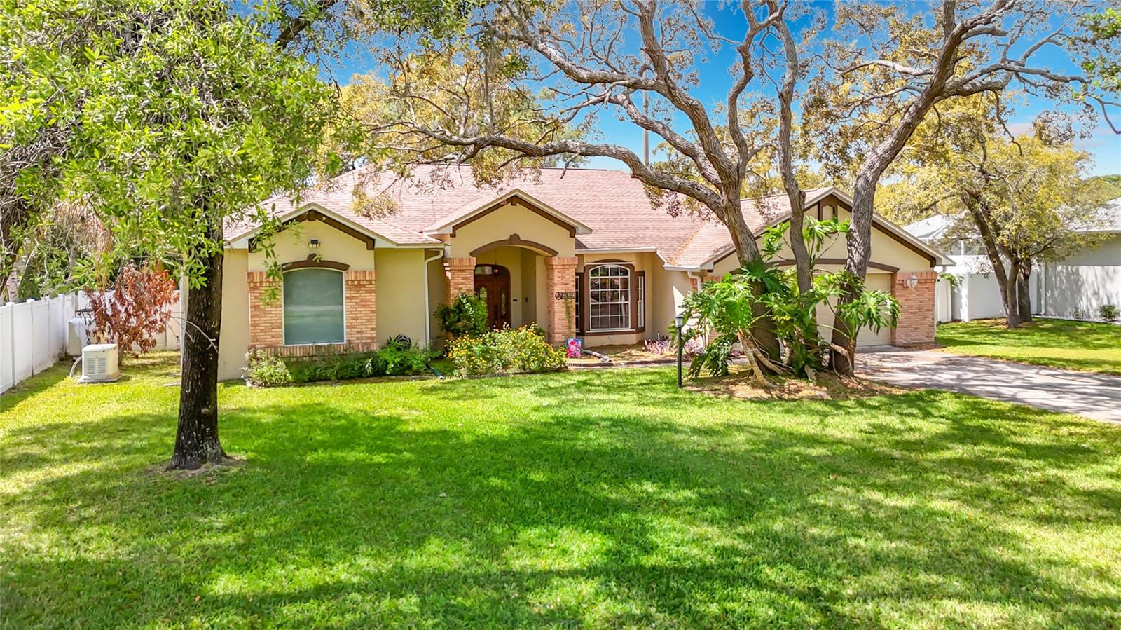 2087 BREEZY WAY, SPRING HILL, FL — photo 3