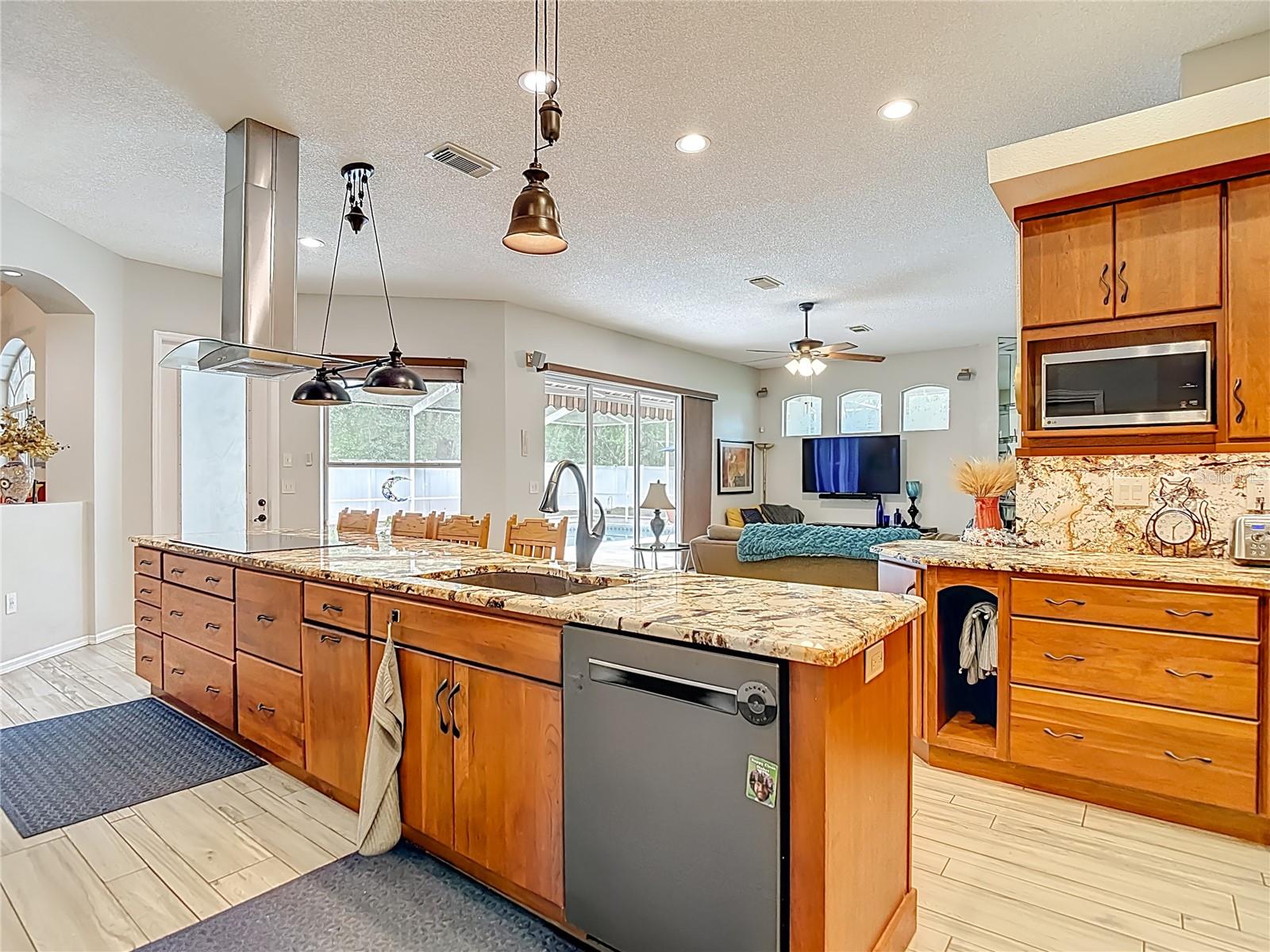 2087 BREEZY WAY, SPRING HILL, FL — photo 16