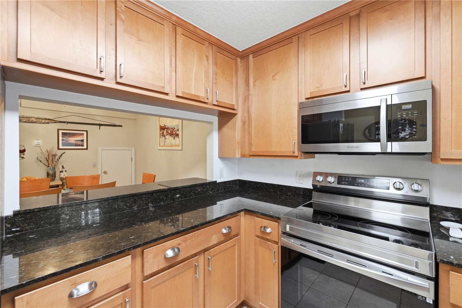 3871 MARINER DR, ST PETERSBURG, FL — photo 9