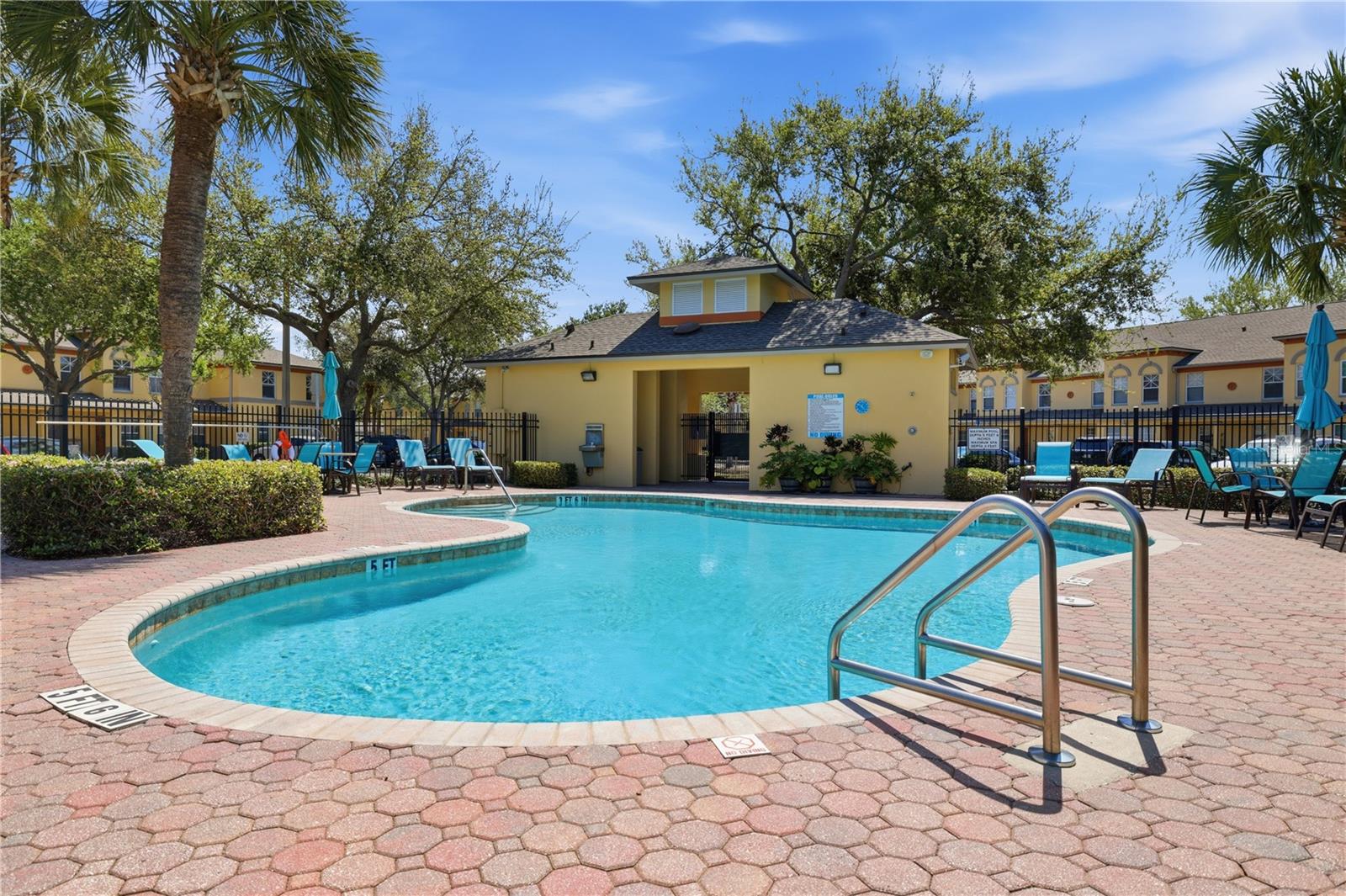 3871 MARINER DR, ST PETERSBURG, FL — photo 35