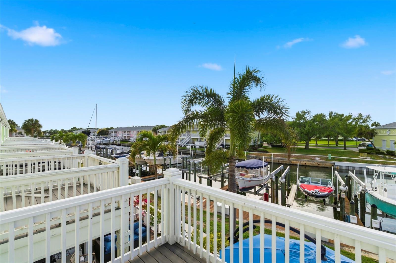 4751 COQUINA KEY DR SE, ST PETERSBURG, FL — photo 36