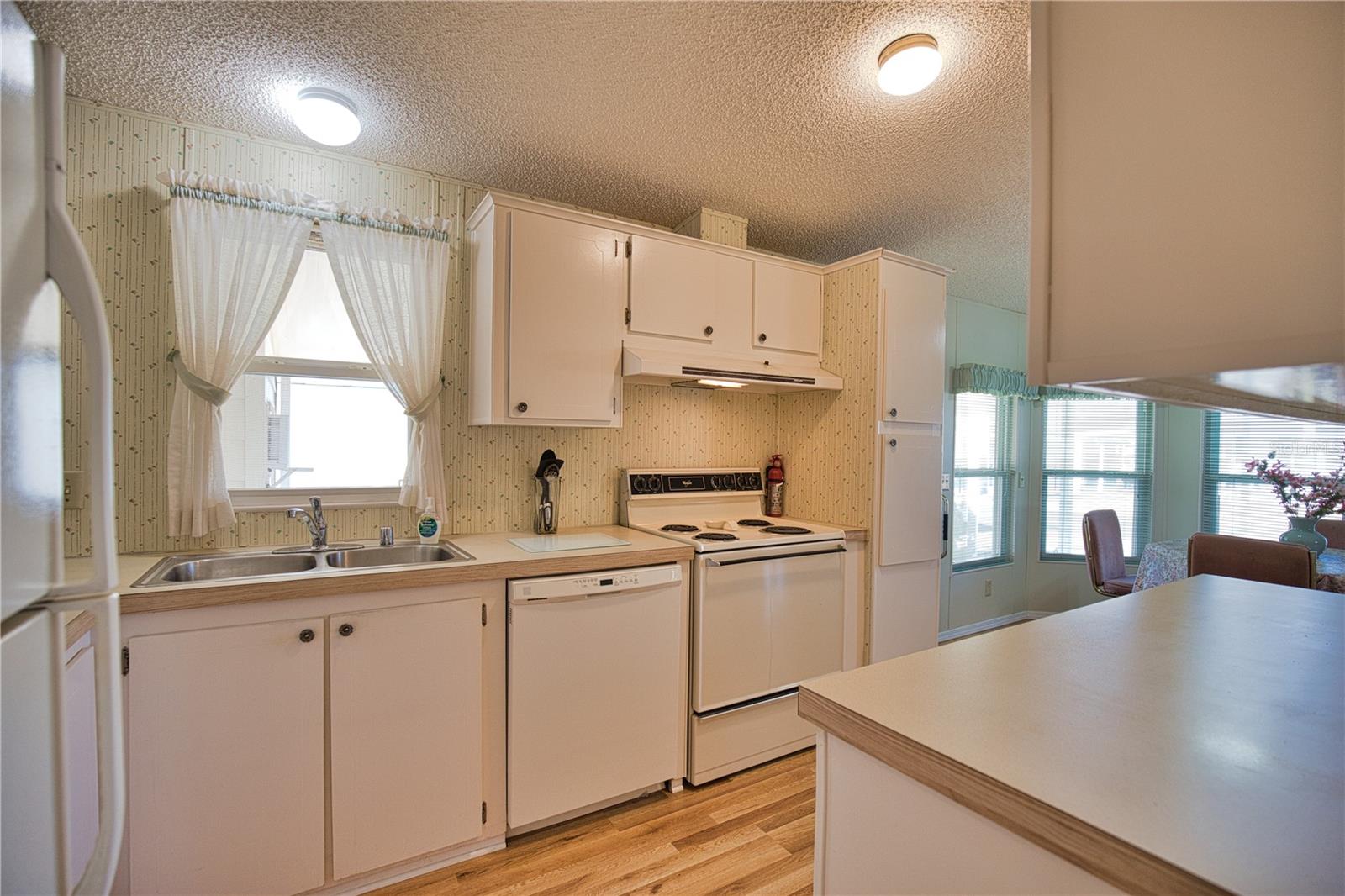 424 TARDE LOGO CIR, NORTH PORT, FL — photo 14