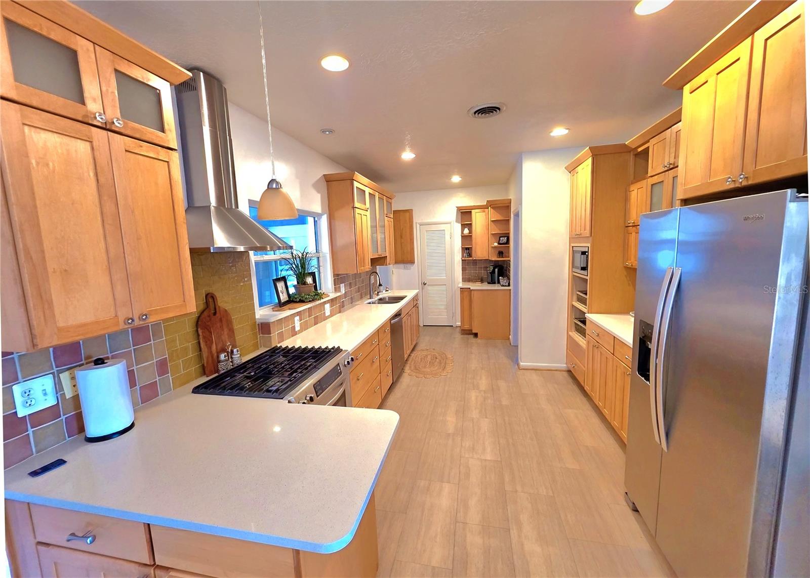 805 S KEENE RD, CLEARWATER, FL — photo 6