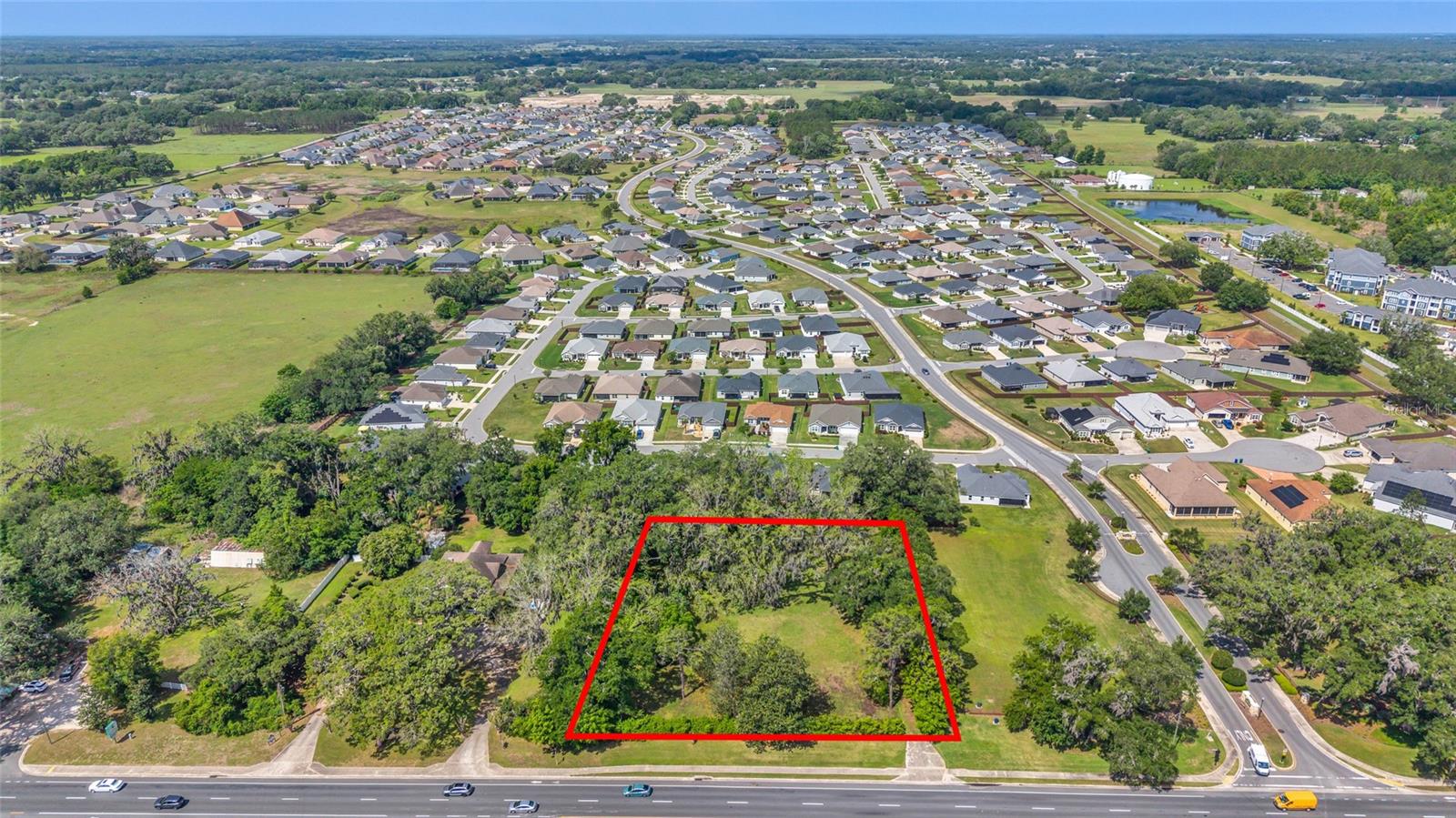 11338 N US HIGHWAY 301, OXFORD, FL