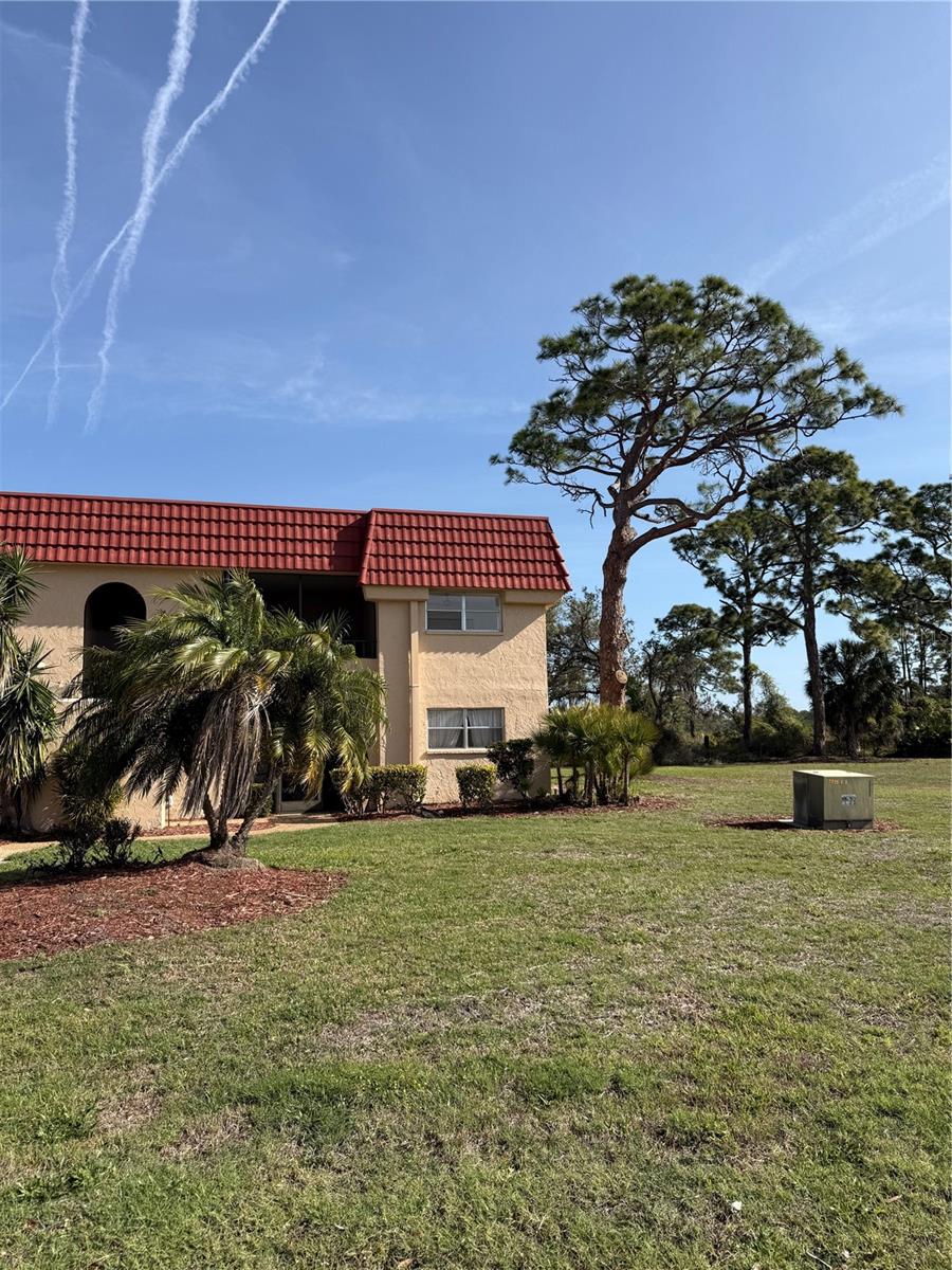 203 RUBENS DR #H, NOKOMIS, FL