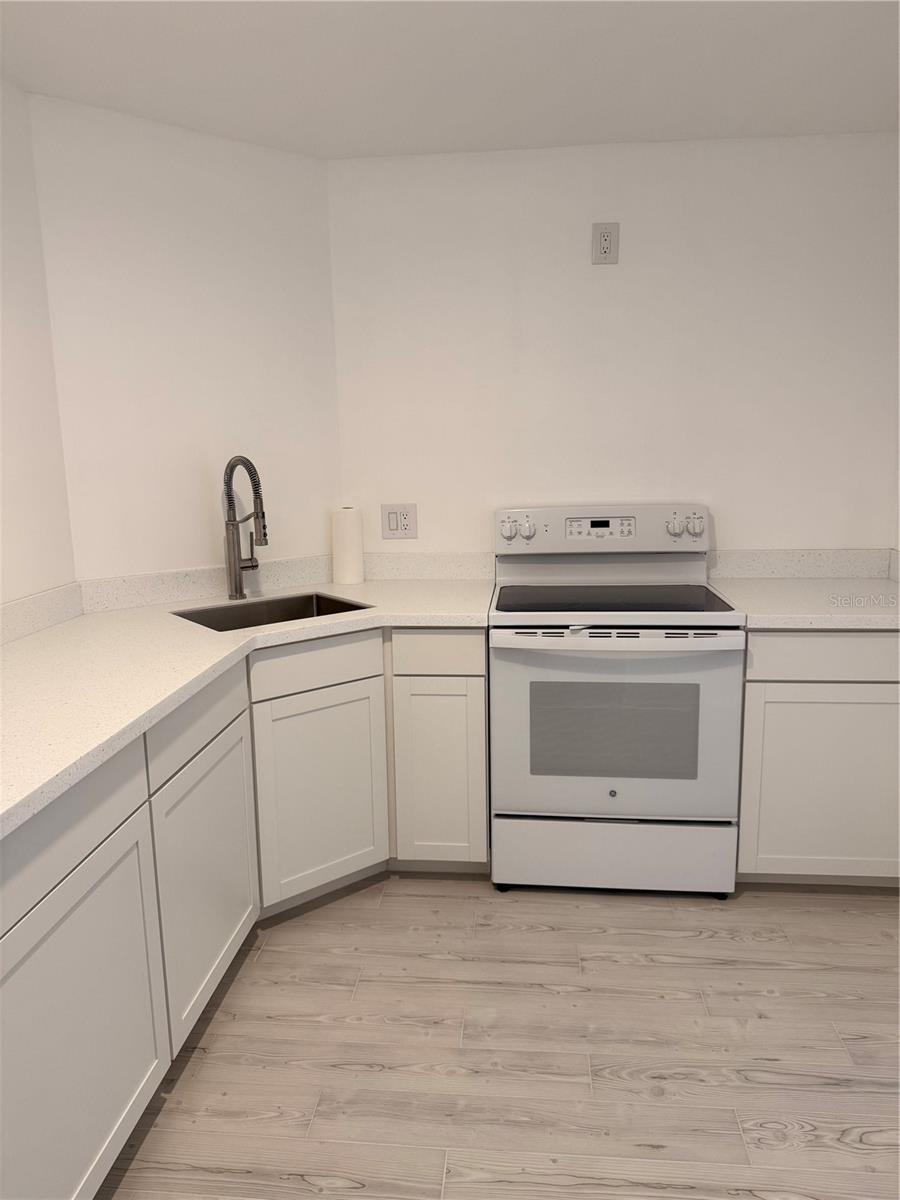203 RUBENS DR #H, NOKOMIS, FL — photo 6