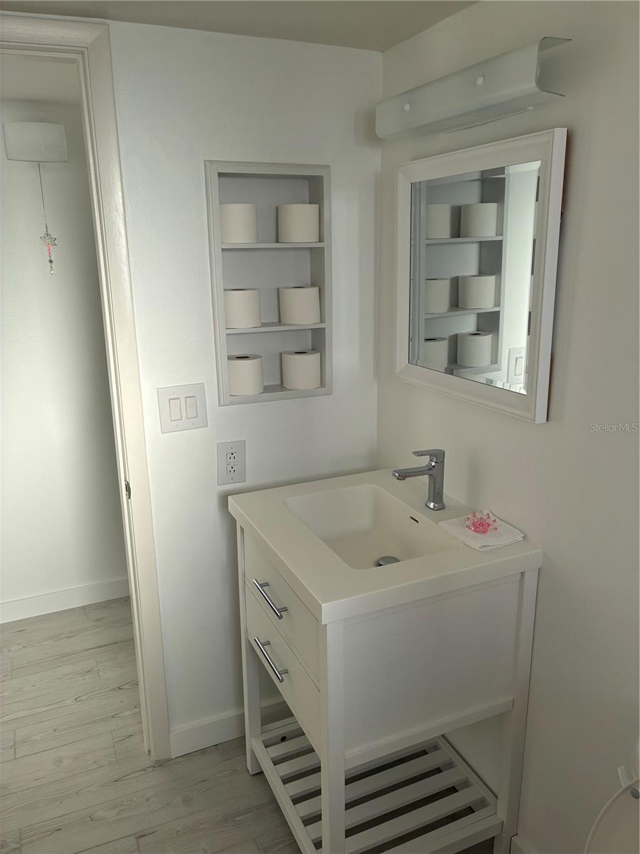 203 RUBENS DR #H, NOKOMIS, FL — photo 18