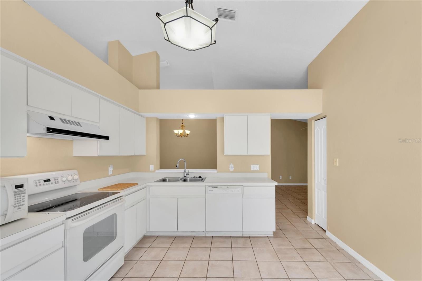4704 LIGHTERWOOD WAY, VALRICO, FL — photo 9