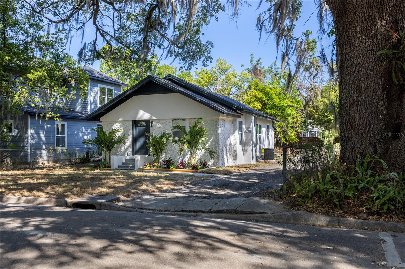 418 NW 3RD AVE, GAINESVILLE, FL — photo 2