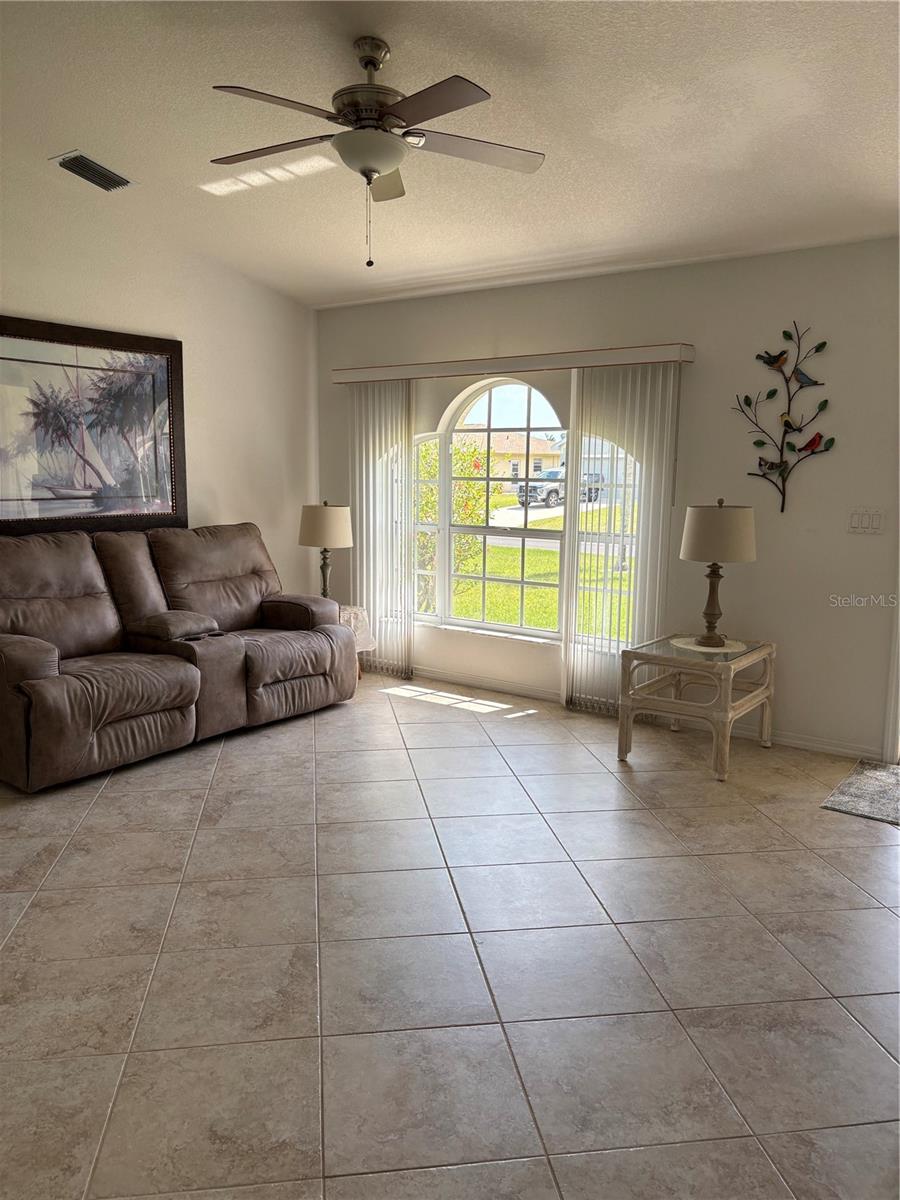 157 ANNAPOLIS LN, ROTONDA WEST, FL — photo 6