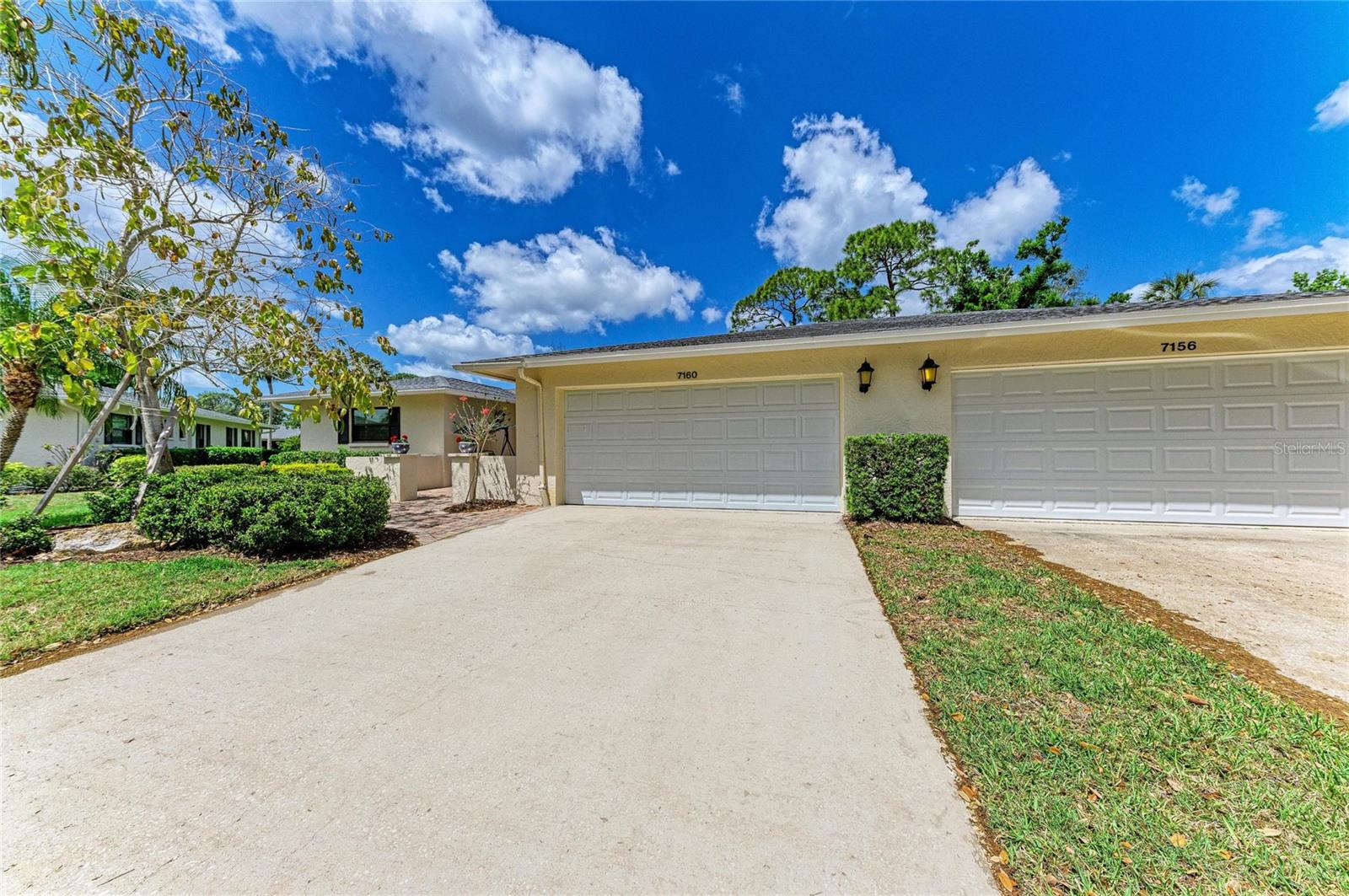 7160 FAIRWAY BEND CIR, SARASOTA, FL — photo 2