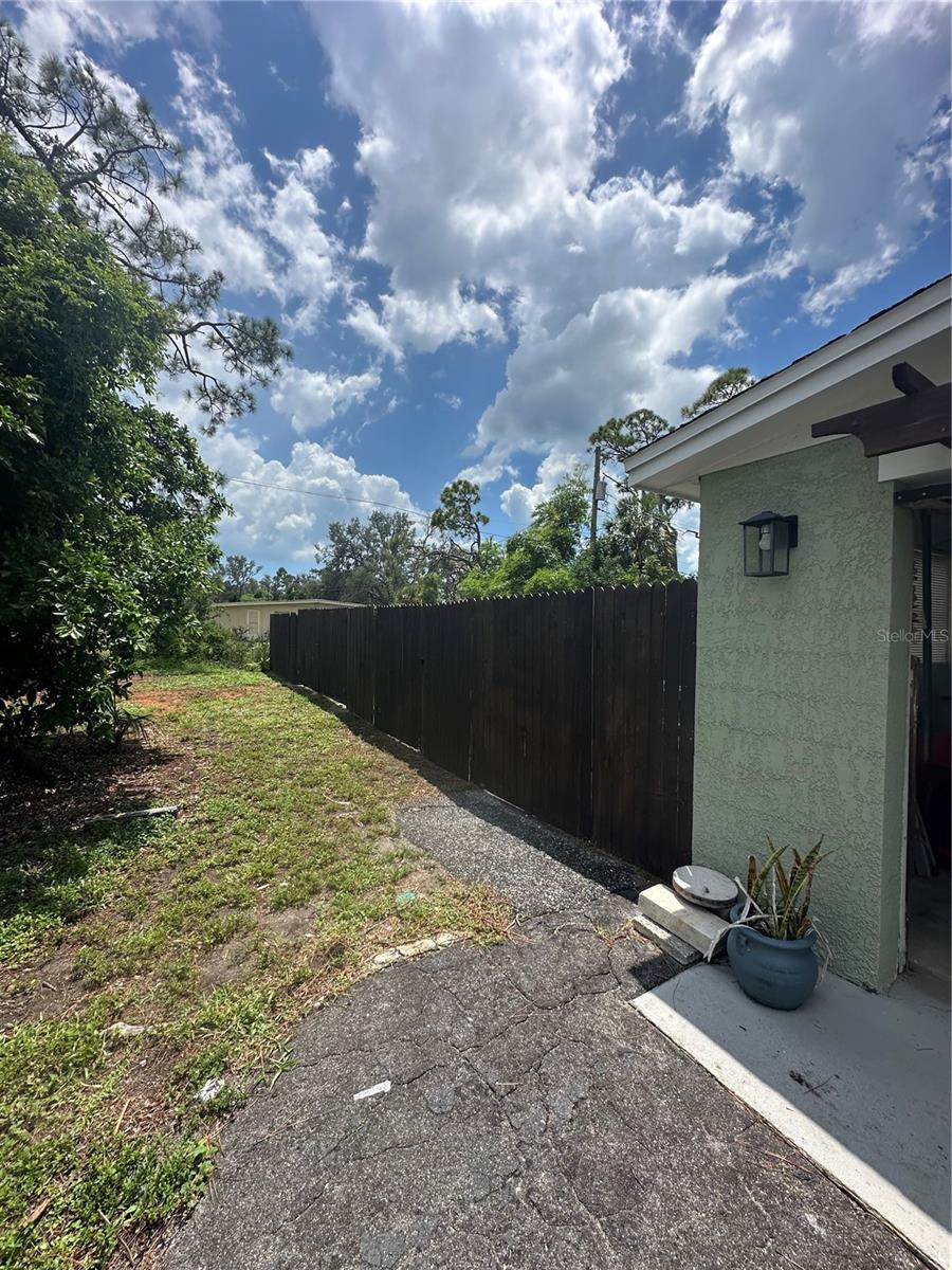 50 EUCLID AVE, ENGLEWOOD, FL — photo 27