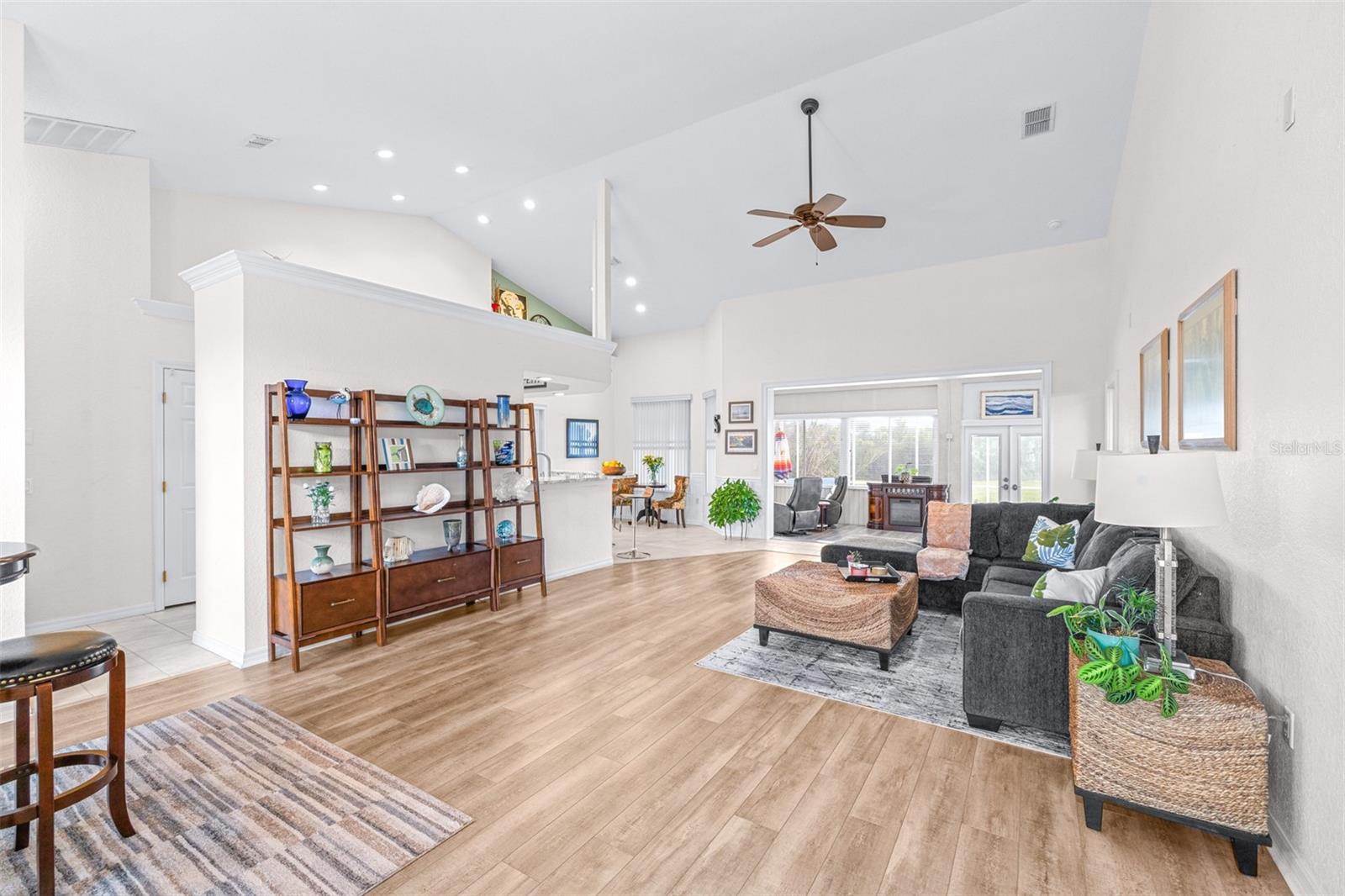 6546 BENDELOW DR, LAKELAND, FL — photo 4
