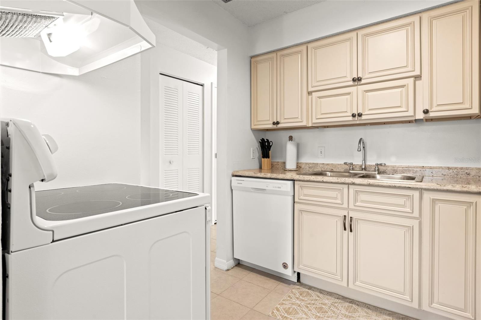 4215 E BAY DR #1806D, CLEARWATER, FL — photo 12