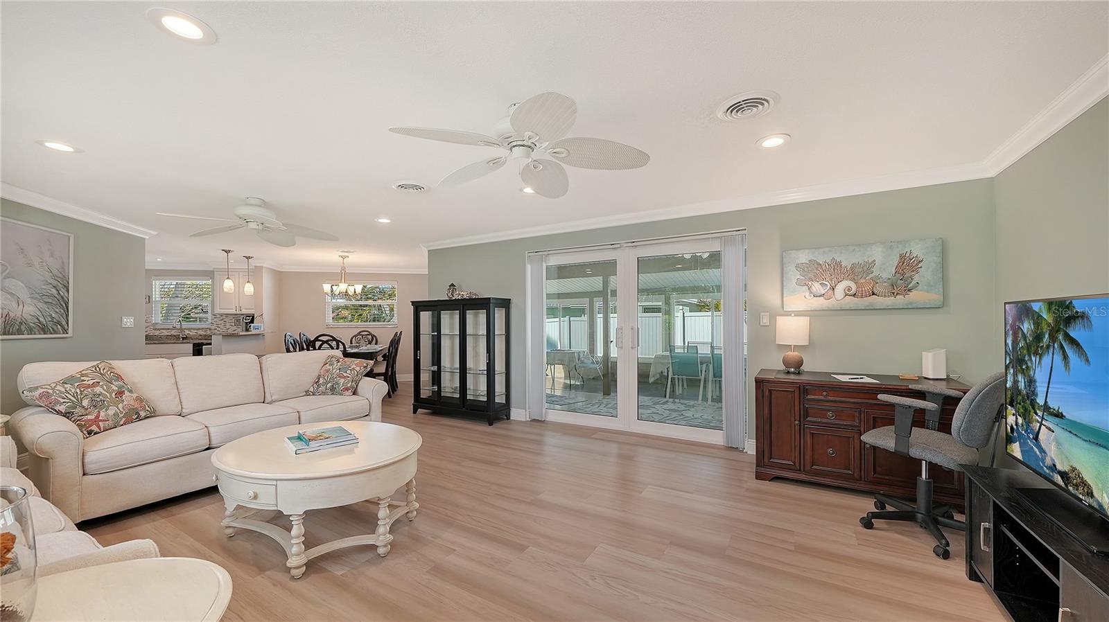 6620 AVENUE C, SARASOTA, FL — photo 9