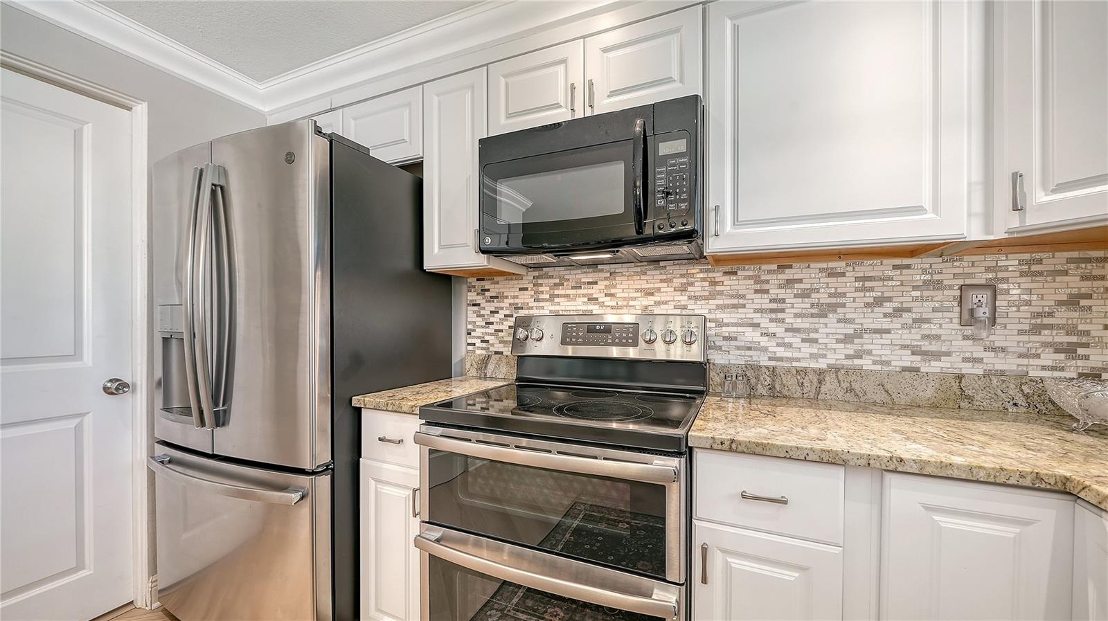 6620 AVENUE C, SARASOTA, FL — photo 18