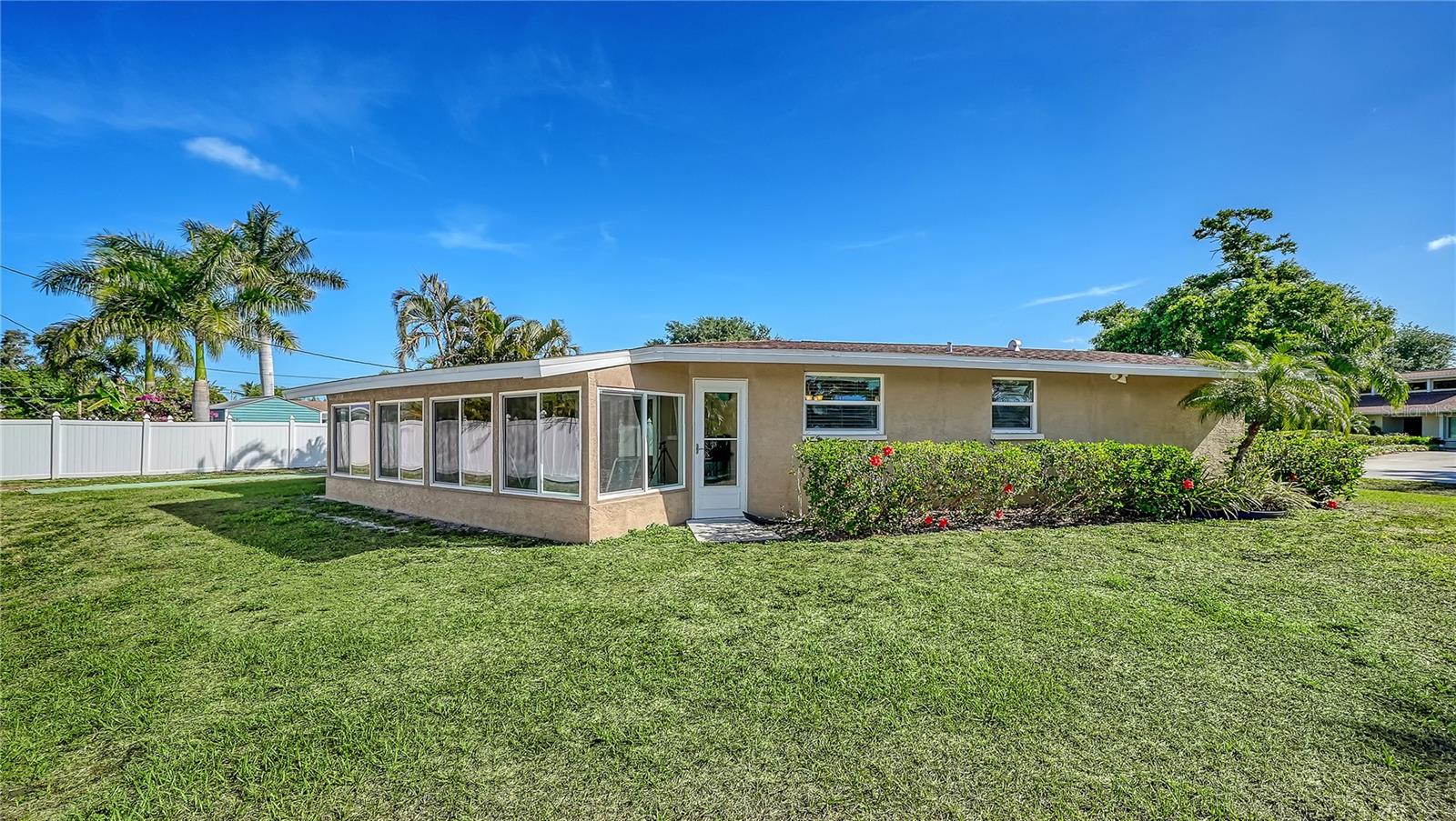 6620 AVENUE C, SARASOTA, FL — photo 32