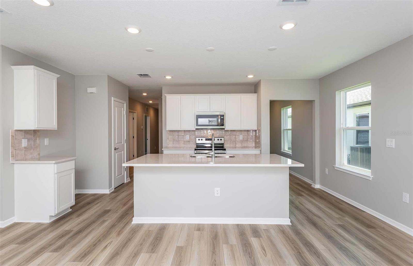 3027 WINDSWEPT WAY, WILDWOOD, FL — photo 2