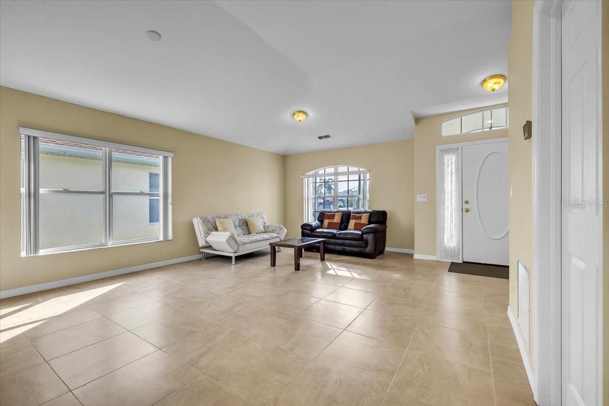 8571 GASSNER WAY, LEHIGH ACRES, FL — photo 10