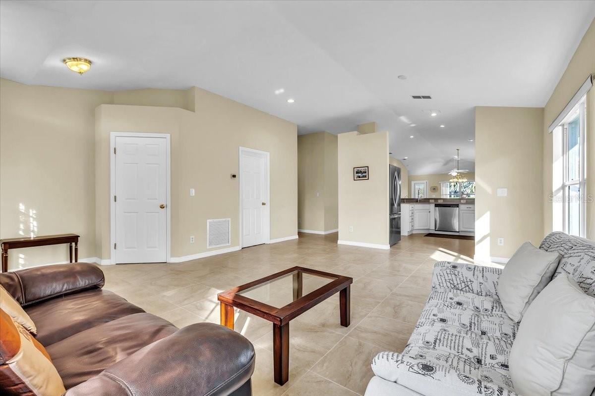 8571 GASSNER WAY, LEHIGH ACRES, FL — photo 12