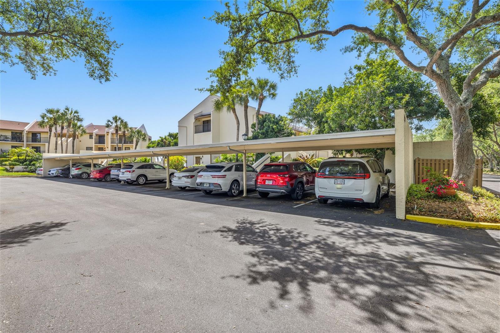 7520 SUNSHINE SKYWAY LN S #T22, ST PETERSBURG, FL — photo 3