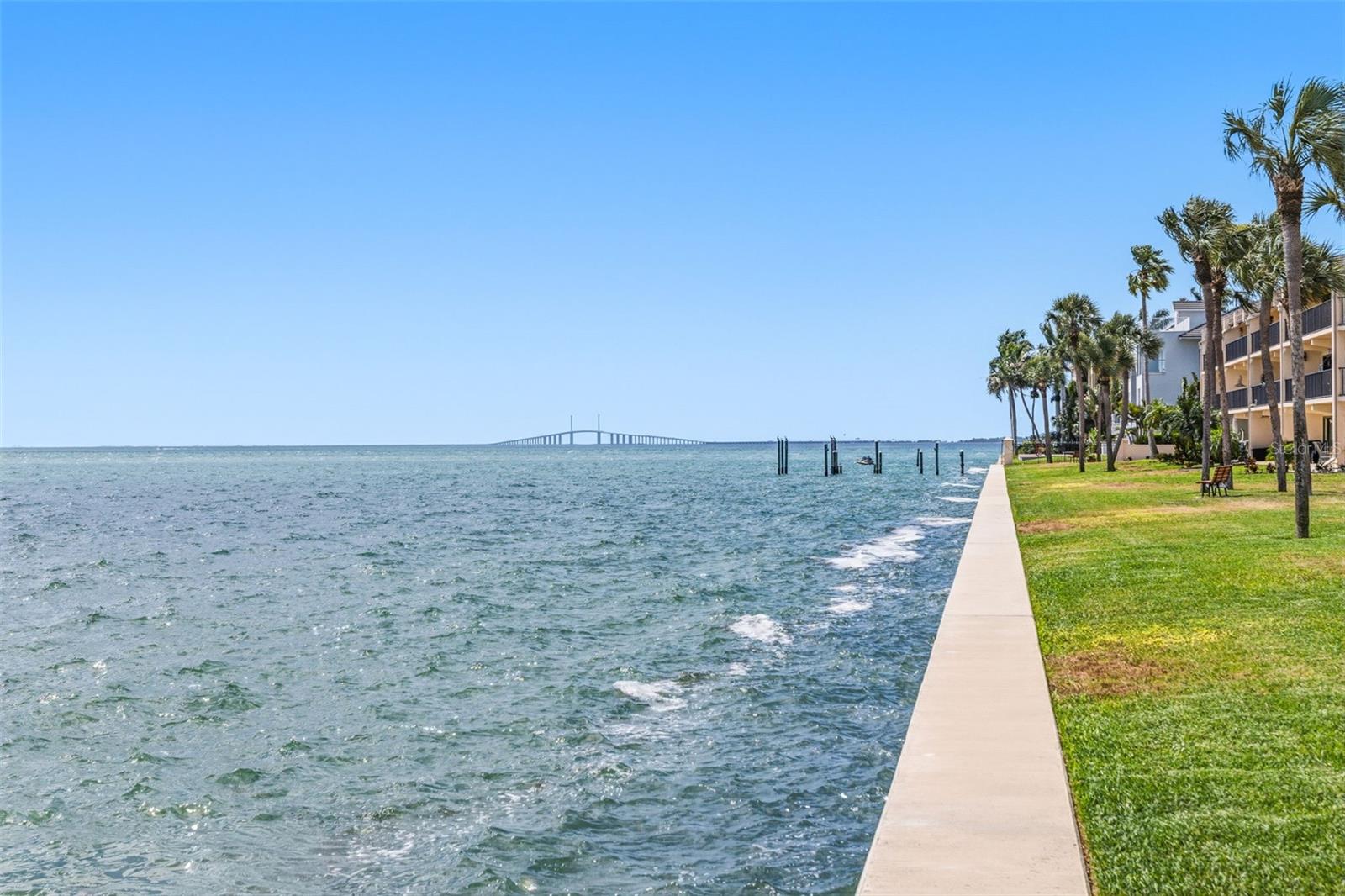 7520 SUNSHINE SKYWAY LN S #T22, ST PETERSBURG, FL — photo 10