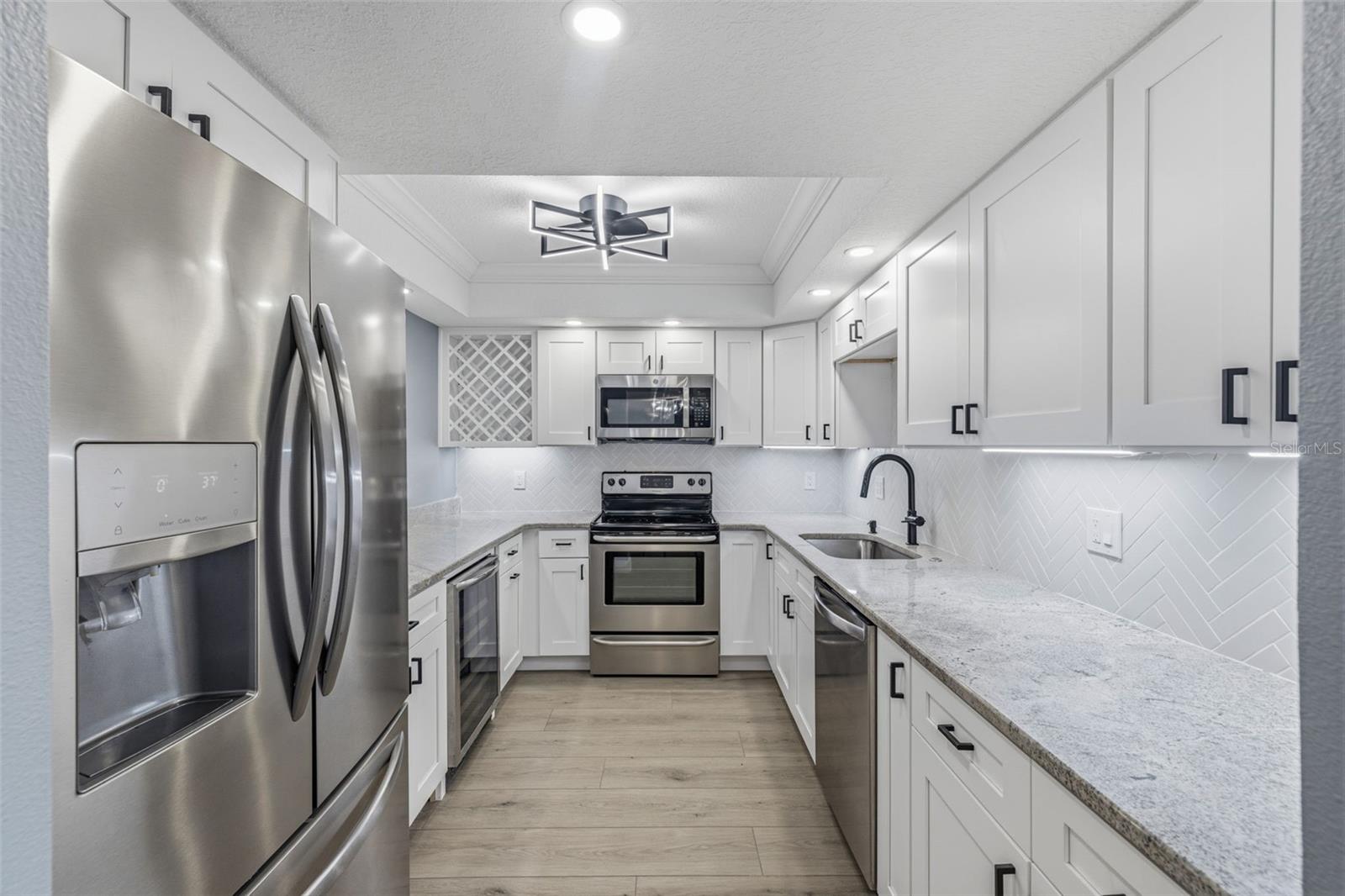 7520 SUNSHINE SKYWAY LN S #T22, ST PETERSBURG, FL — photo 21