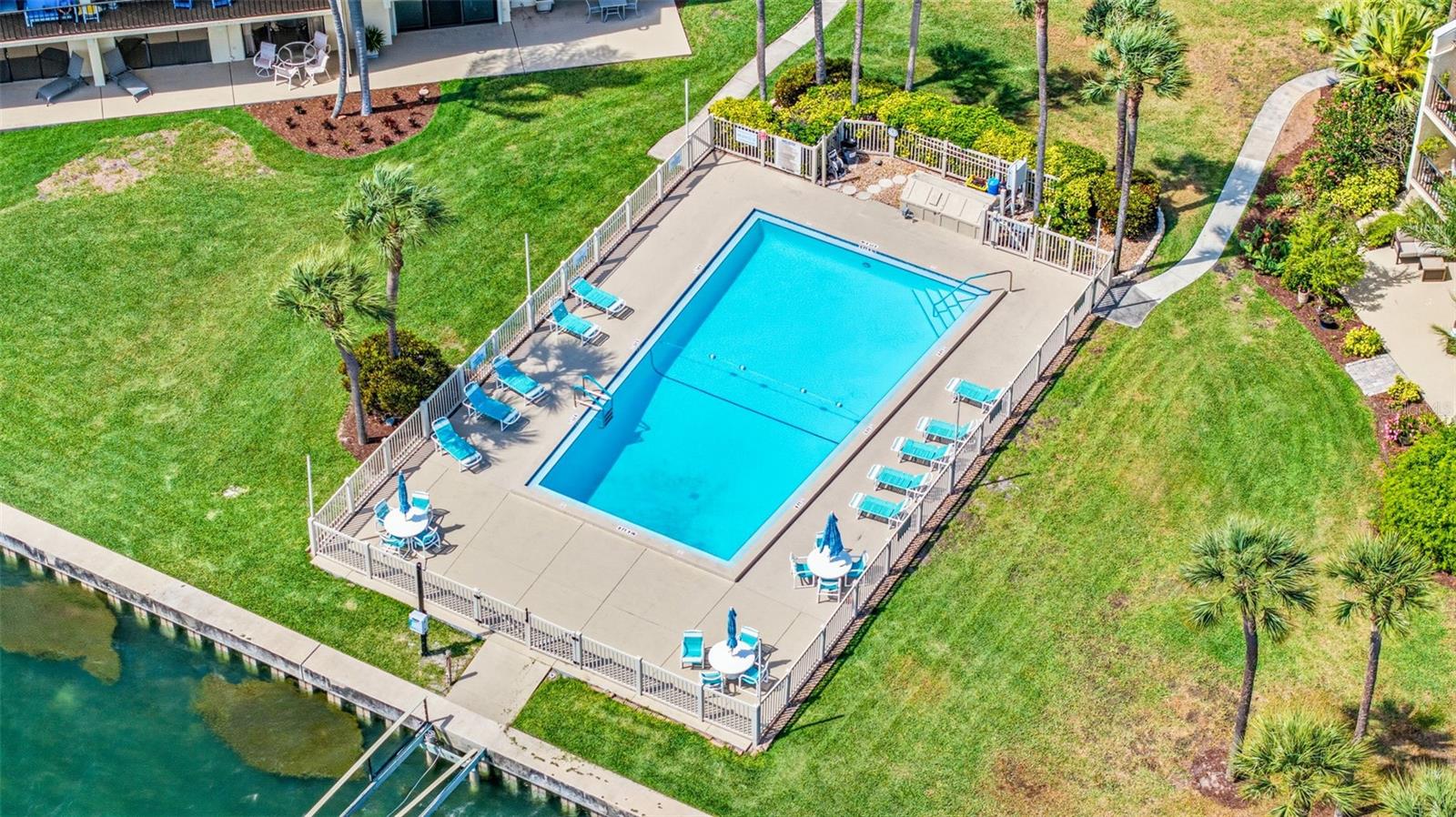 7520 SUNSHINE SKYWAY LN S #T22, ST PETERSBURG, FL — photo 41