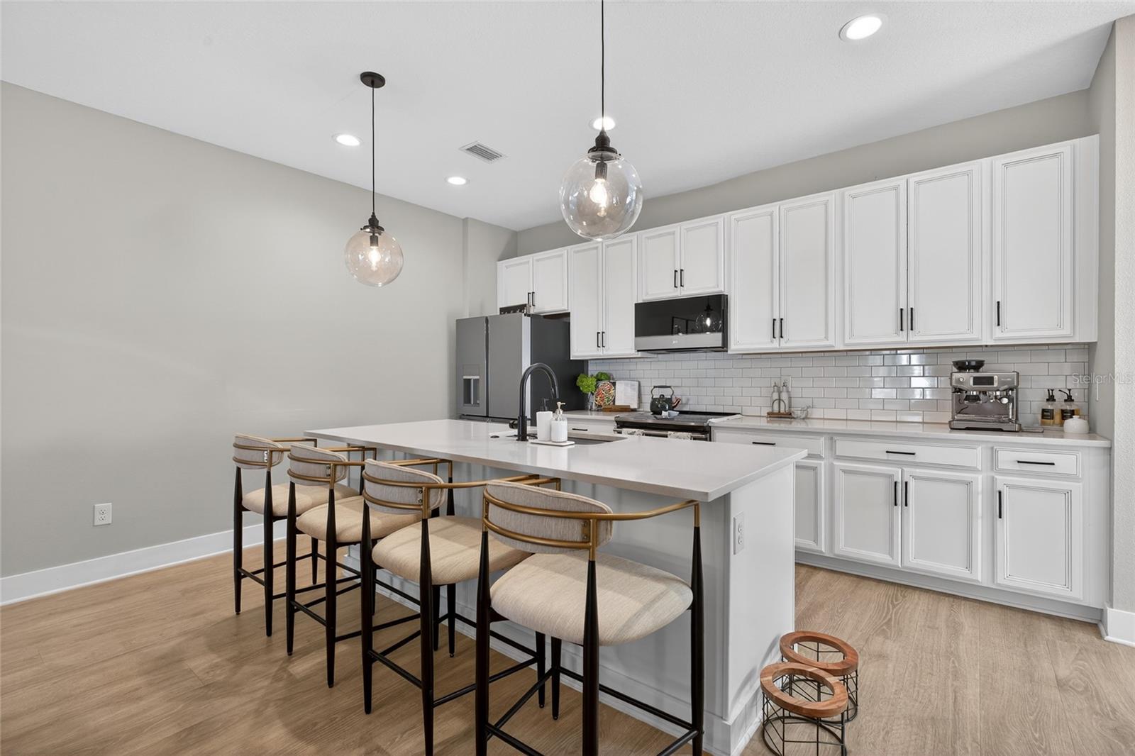 2526 13TH AVE N, ST PETERSBURG, FL — photo 4