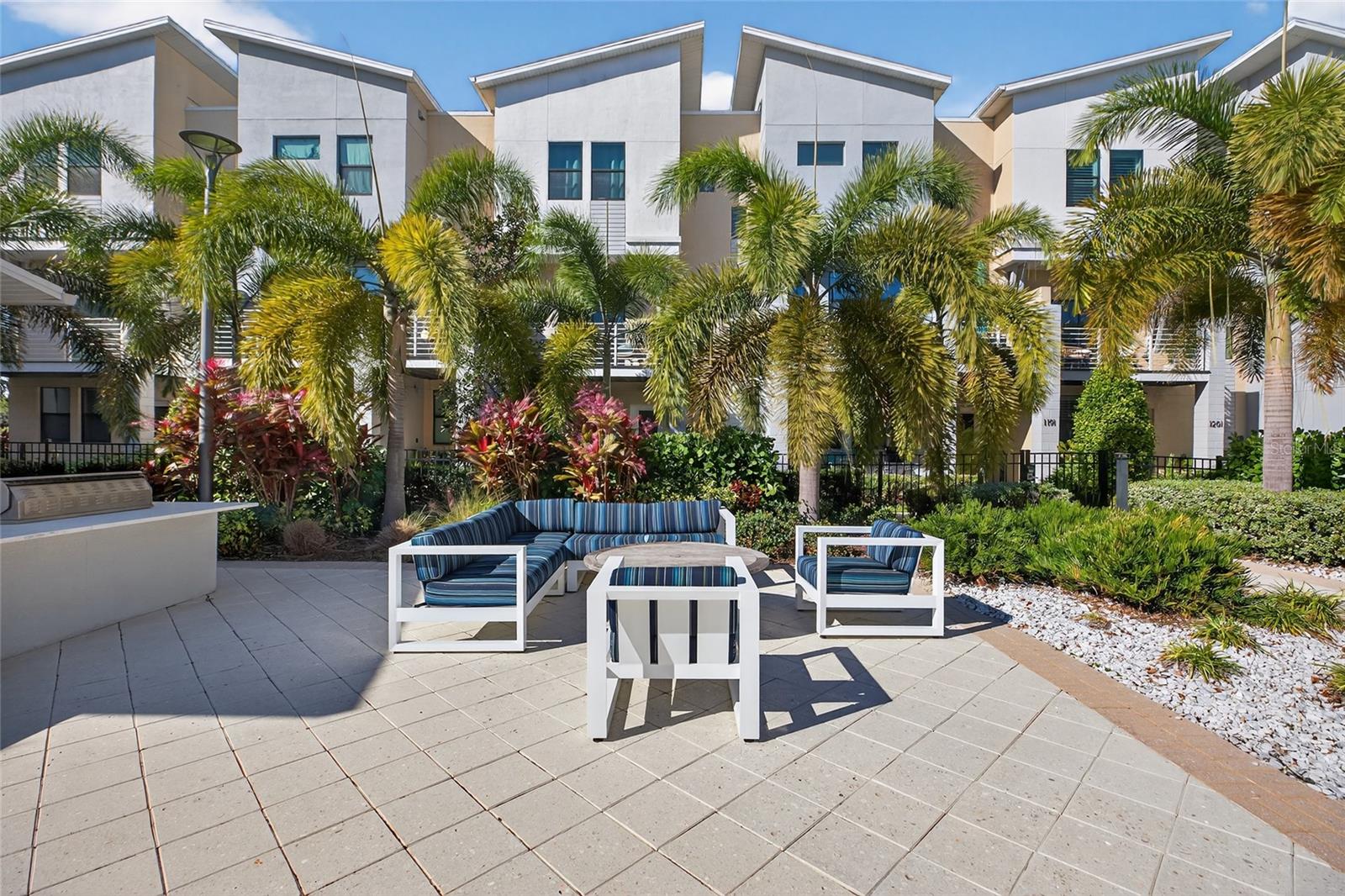 2526 13TH AVE N, ST PETERSBURG, FL — photo 56