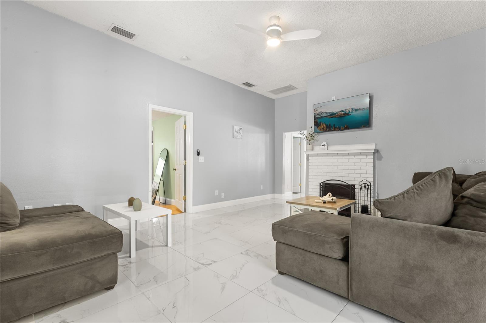306 MARSHALL ST, CLEARWATER, FL — photo 4