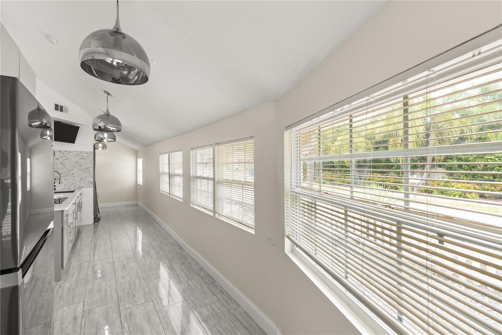 306 MARSHALL ST, CLEARWATER, FL — photo 8