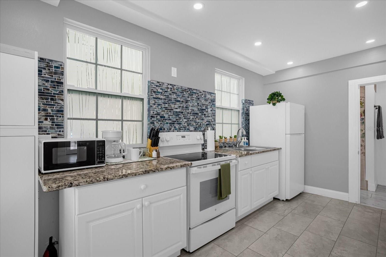 306 MARSHALL ST, CLEARWATER, FL — photo 28
