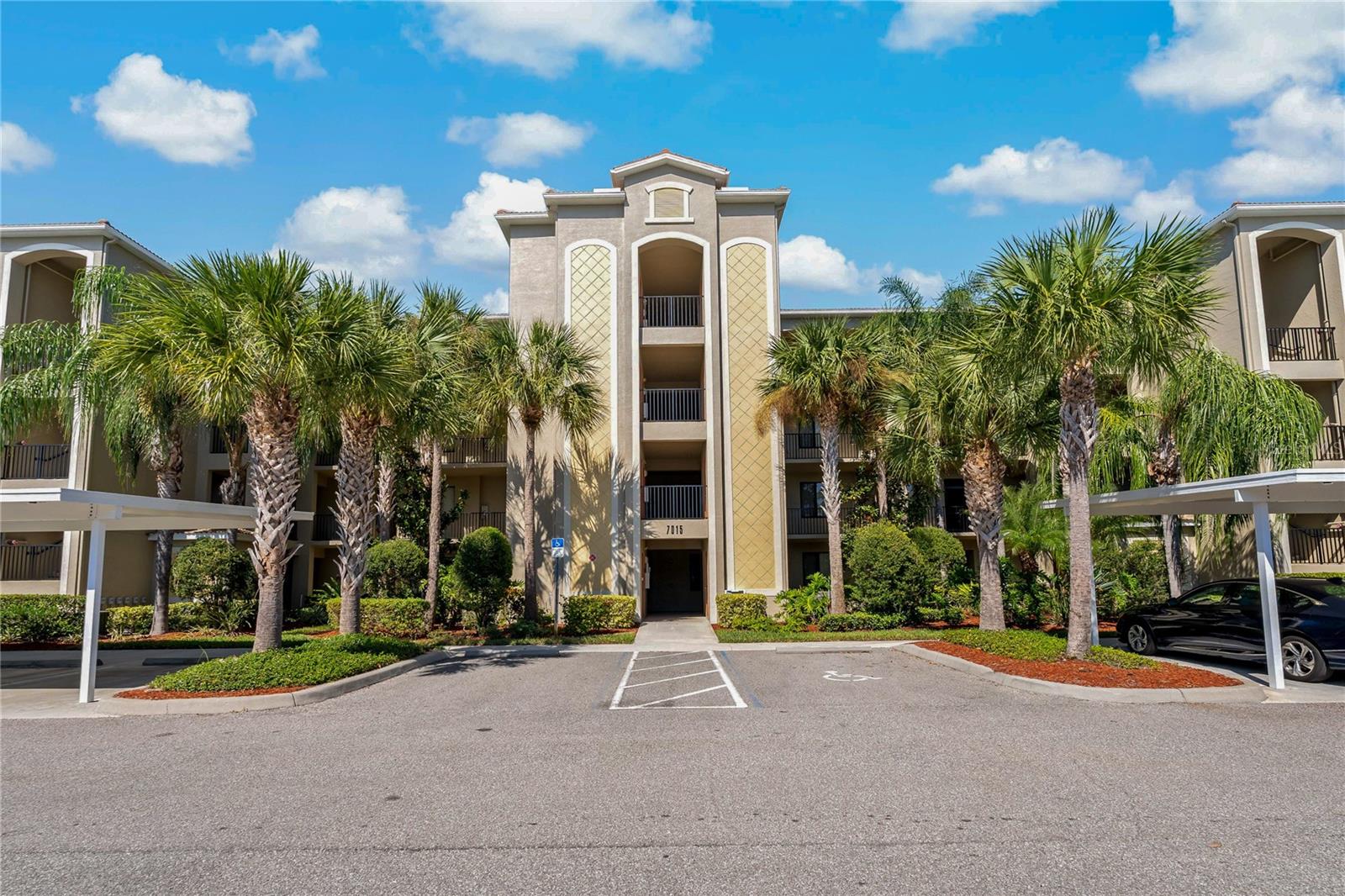 7015 RIVER HAMMOCK DR #405, BRADENTON, FL