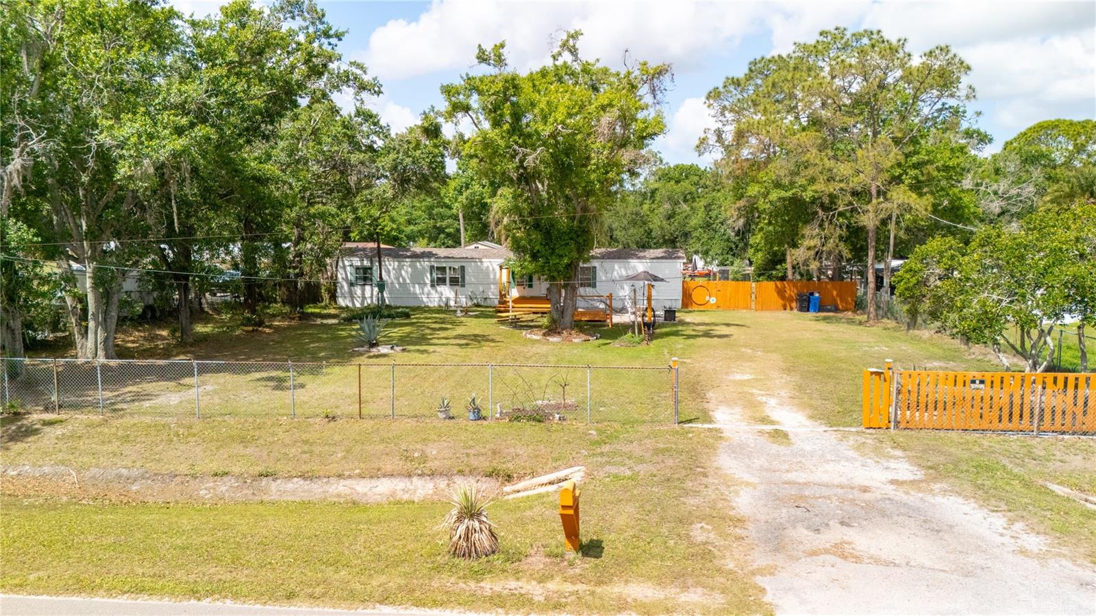 12711 LOVERS LN, RIVERVIEW, FL — photo 3
