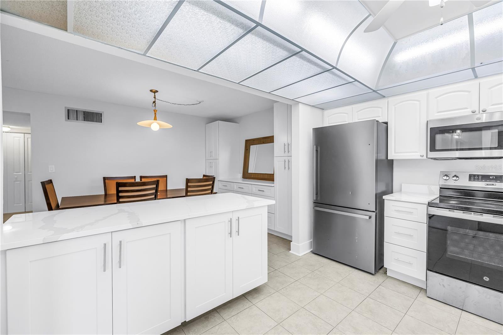 4700 COVE CIR #103, ST PETERSBURG, FL — photo 8