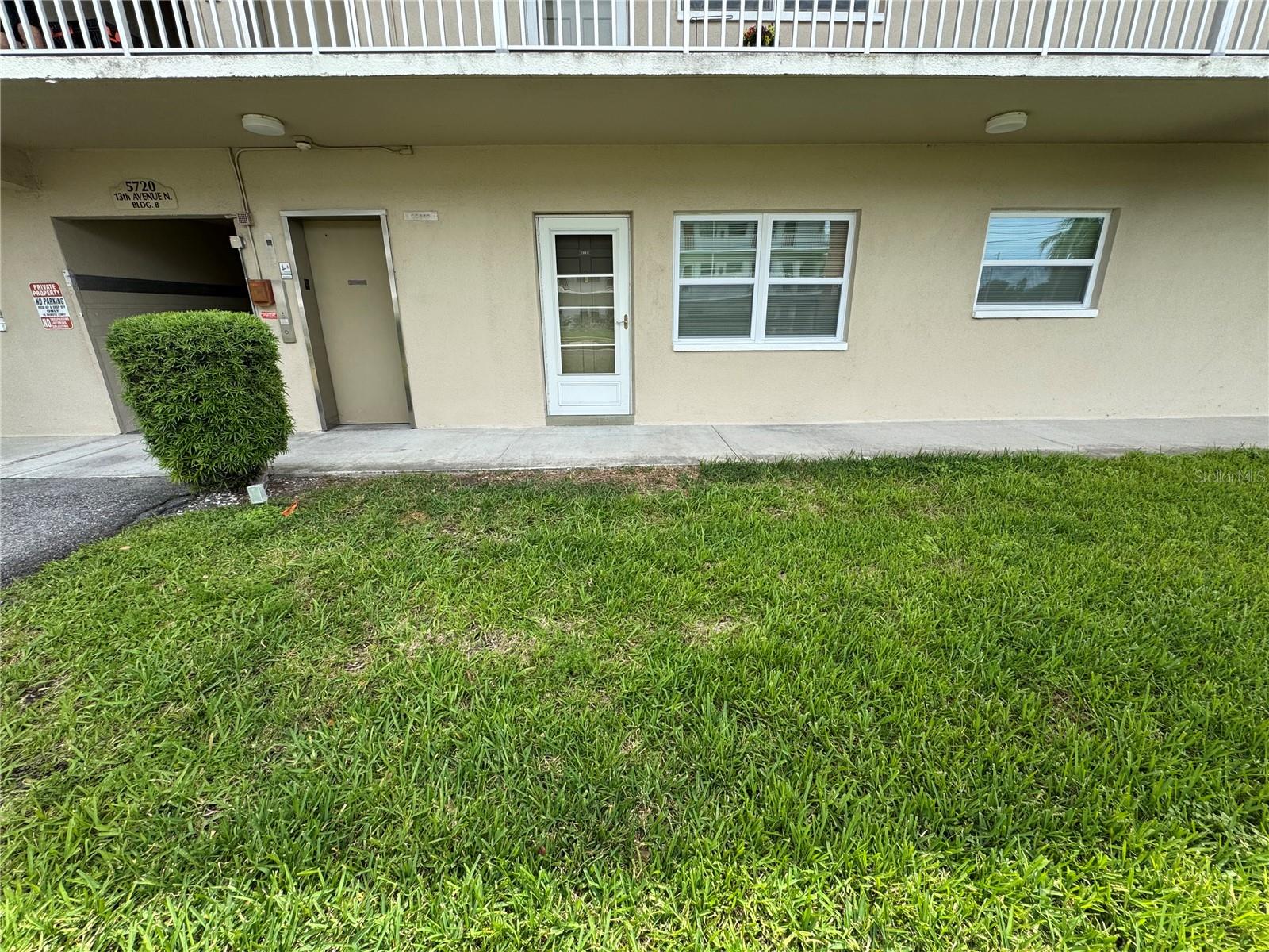 5720 13TH AVE N #106B, ST PETERSBURG, FL — photo 2