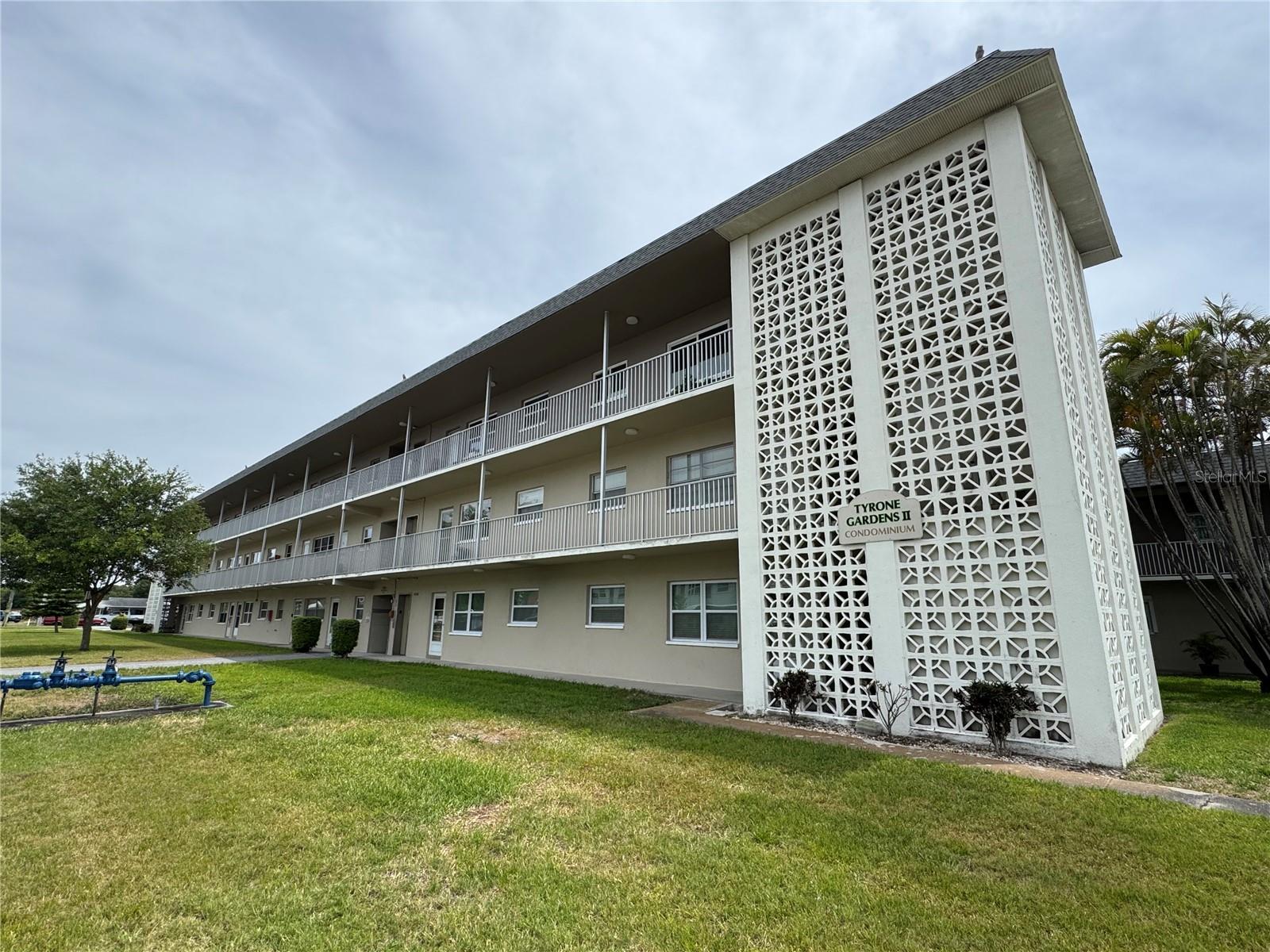 5720 13TH AVE N #106B, ST PETERSBURG, FL — photo 4