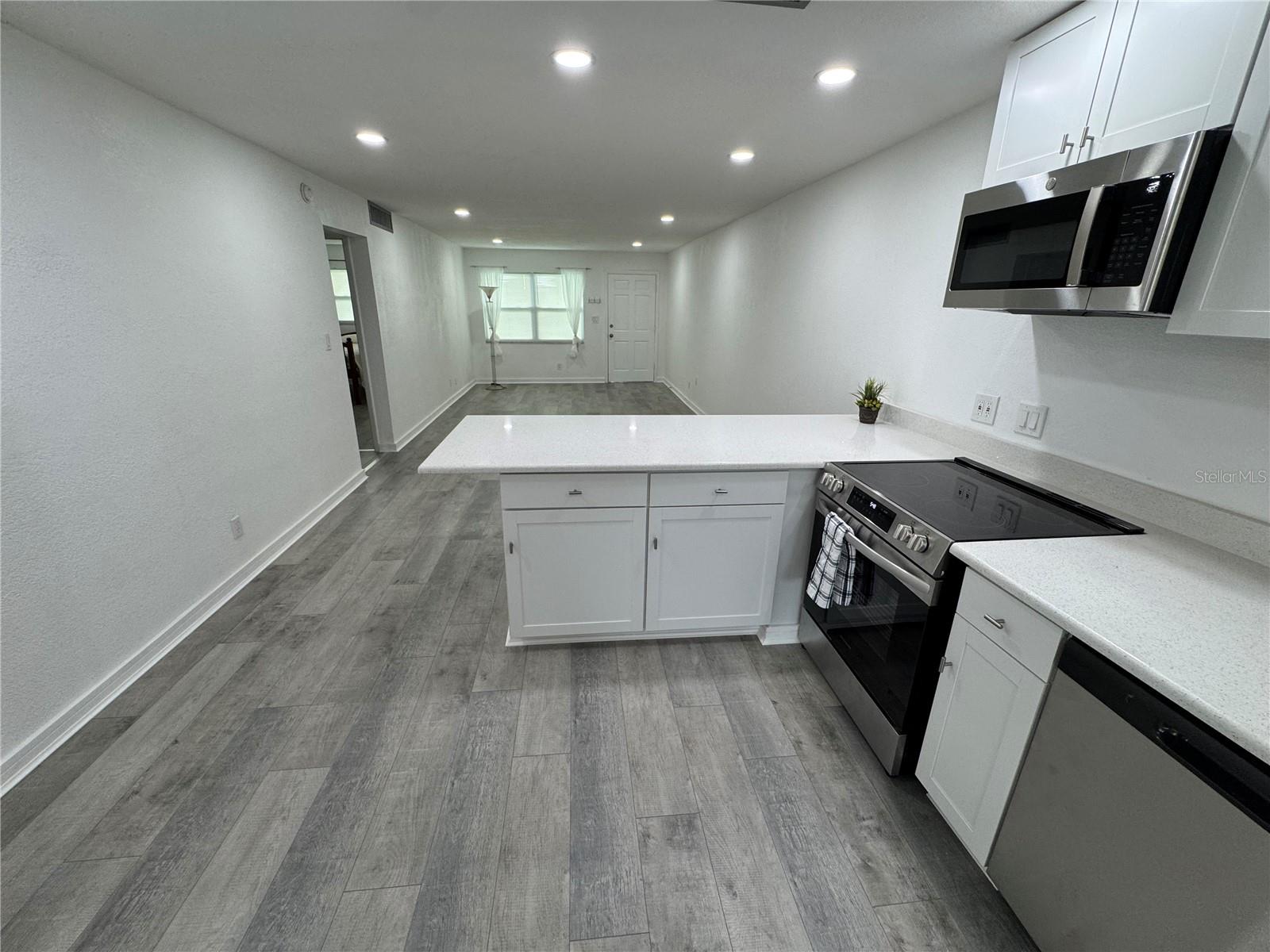 5720 13TH AVE N #106B, ST PETERSBURG, FL — photo 19