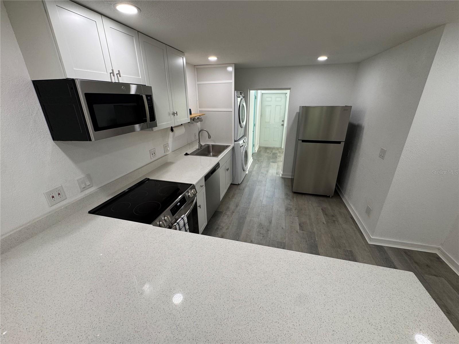 5720 13TH AVE N #106B, ST PETERSBURG, FL — photo 23